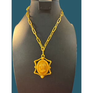 Rare Vintage Gold Celluloid Cameo chainlink Pendant Necklace One Size